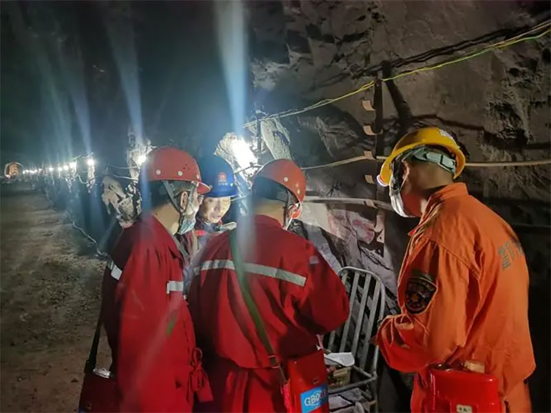 矿山安全监测:守护矿工生命的智能防线,让地下作业更安全无忧